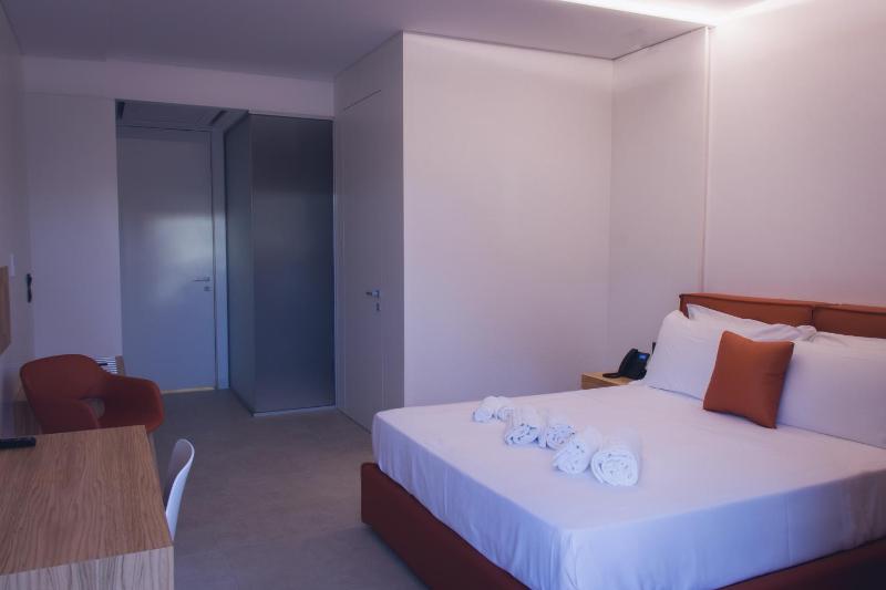 Sunset Hotel - image 3