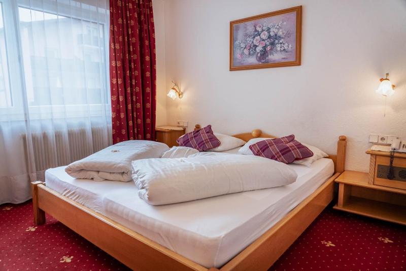 Double Room image 3