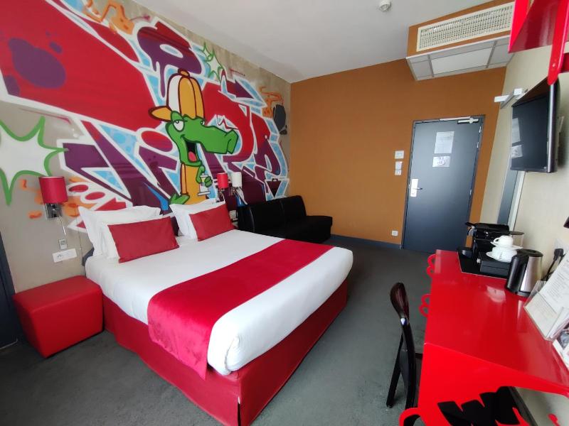 Quadruple Room image 3