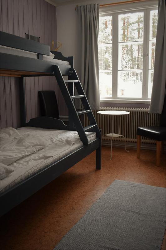 Standard Double Room with Shared Bathroom image 3