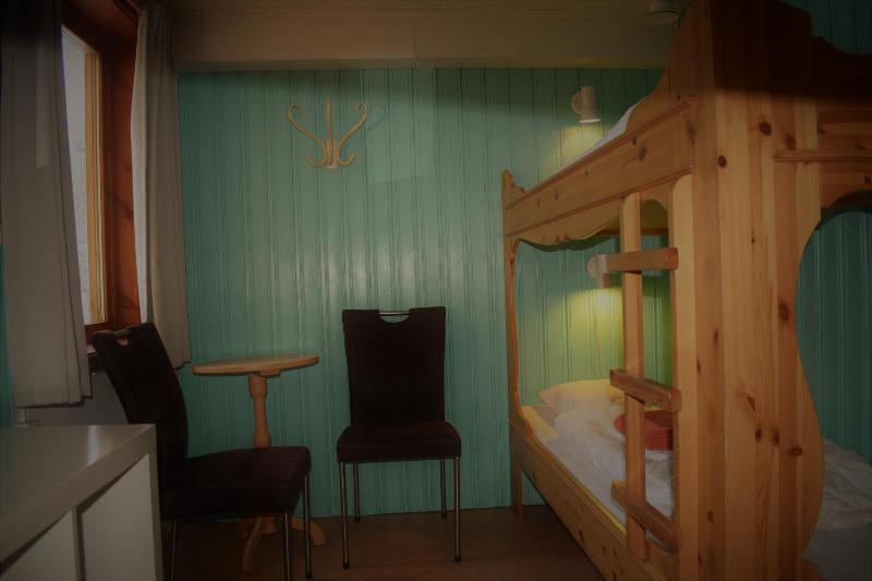 Standard Family Room image 2