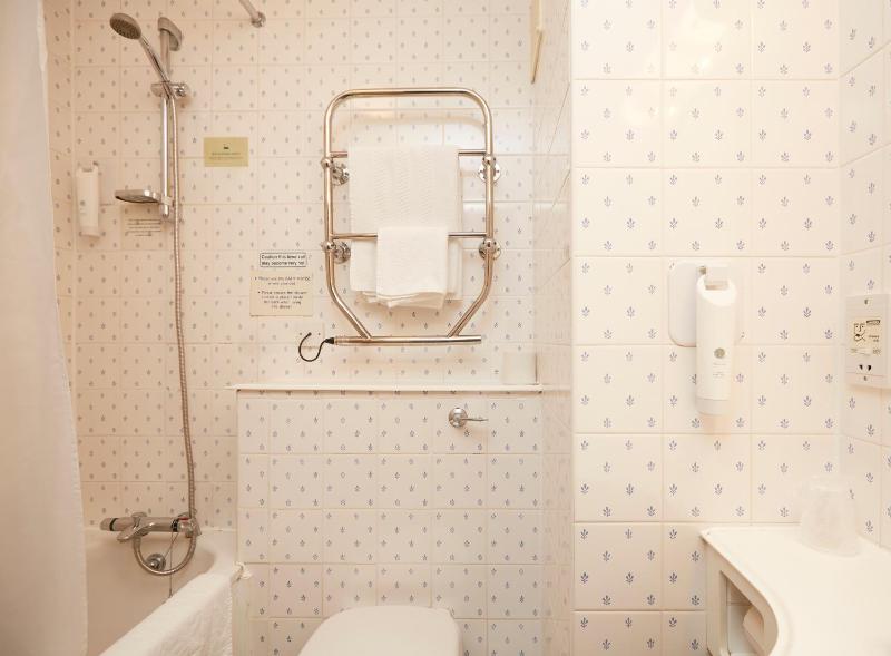 Double Room image 1