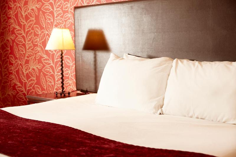 Double Room image 4