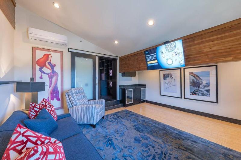 Unrivaled Luxury Penthouse Ski In Ski Out 3 Bed+Den Modern Views Silver Lake Village Deer Valley - image 21