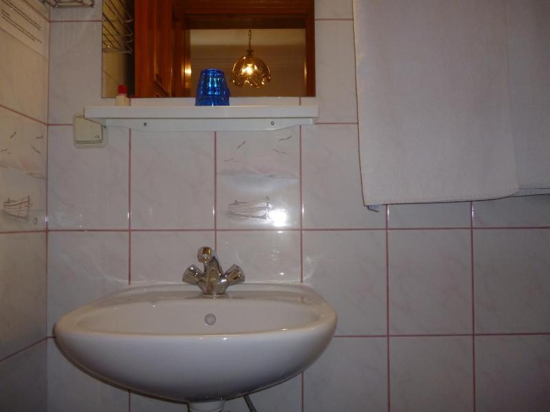 Double or Twin Room image 4