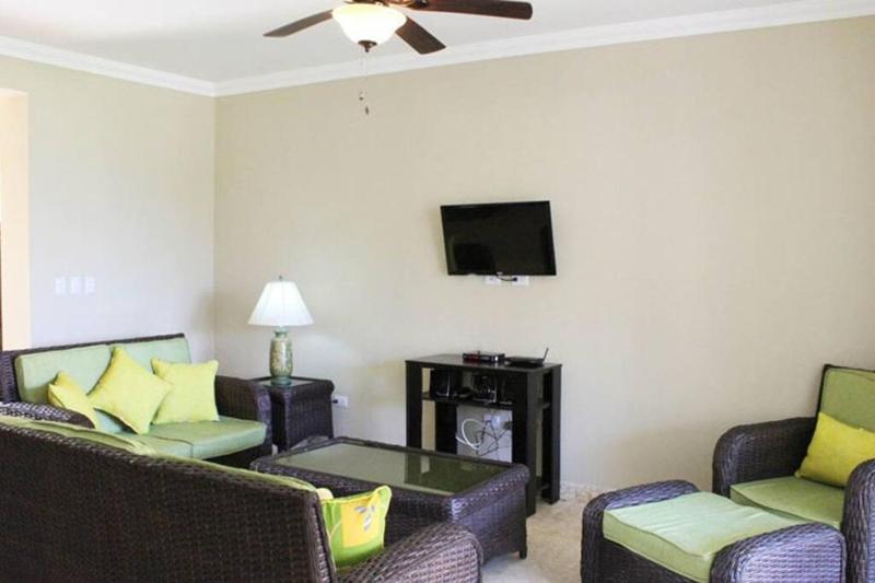 Cozy and Luxurious 2 bedroom apartment - image 8