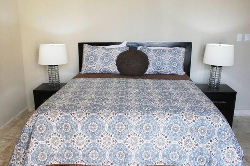 Cozy and Luxurious 2 bedroom apartment - image 2