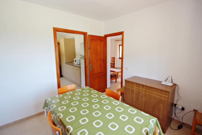 Laura-28A - traditionally furnished detached villa with peaceful surroundings in Calpe - image 9