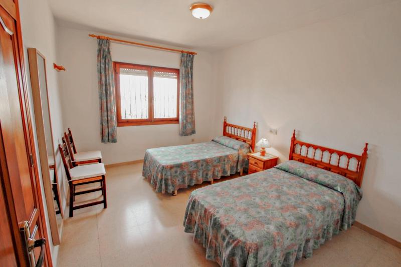 Laura-28A - traditionally furnished detached villa with peaceful surroundings in Calpe - image 14