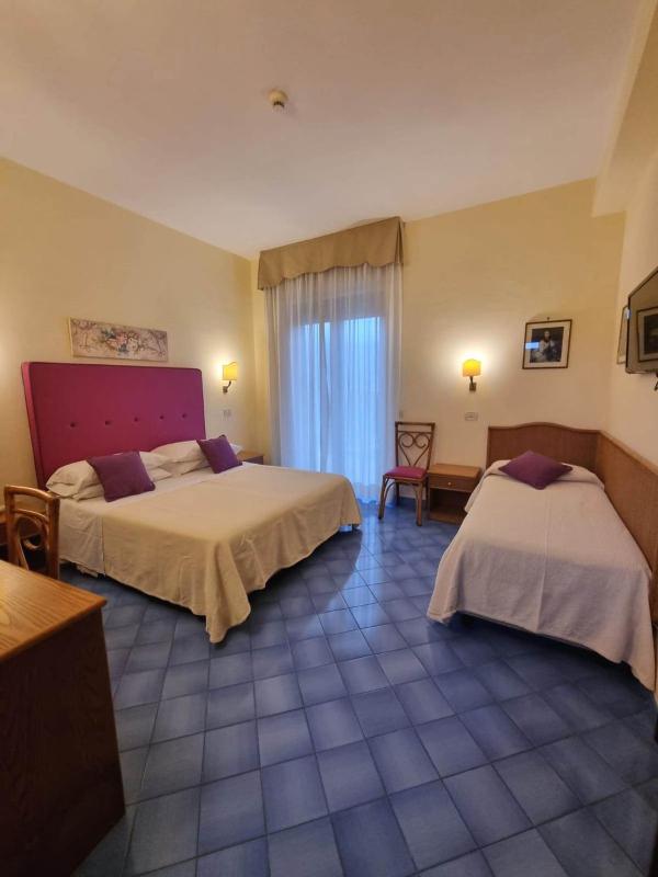 Triple Room image 3