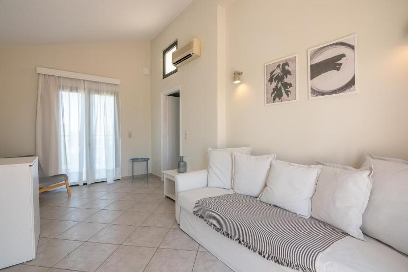 Family Room with Sea View image 3
