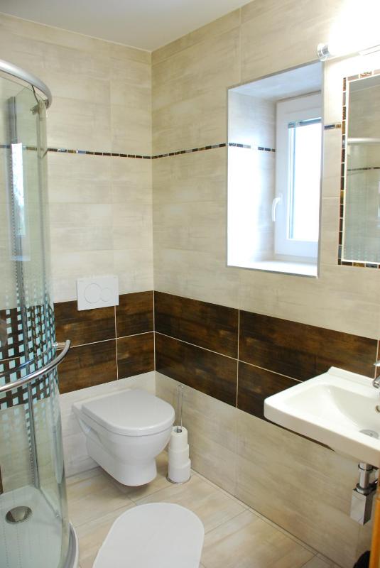 Quadruple Room image 2
