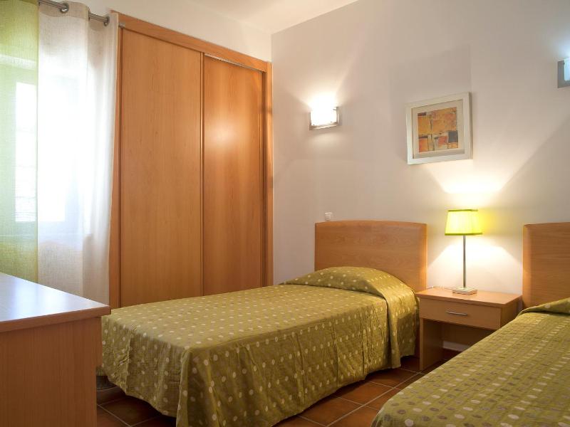 One-Bedroom Apartment (4 Adults) image 3