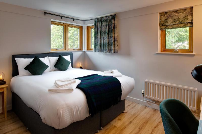 King Room image 3