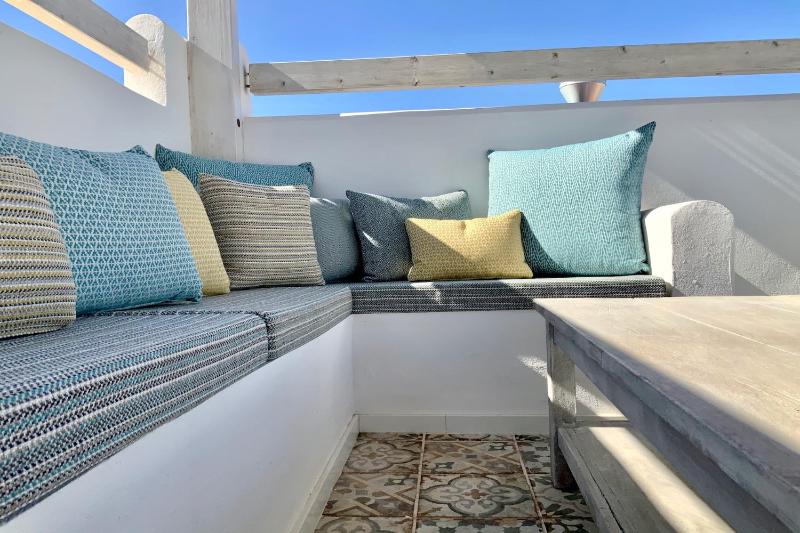 El Gavell Terrace Boutique Apartament - image 2