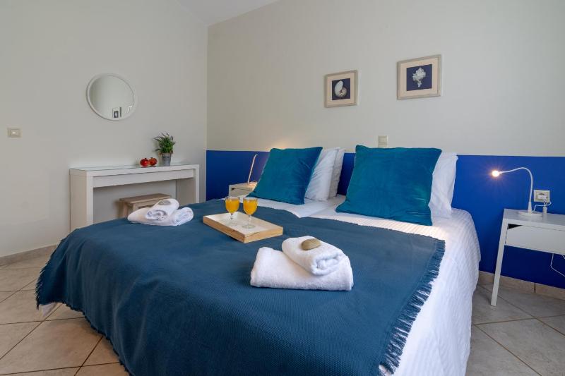 Family Room with Sea View image 1