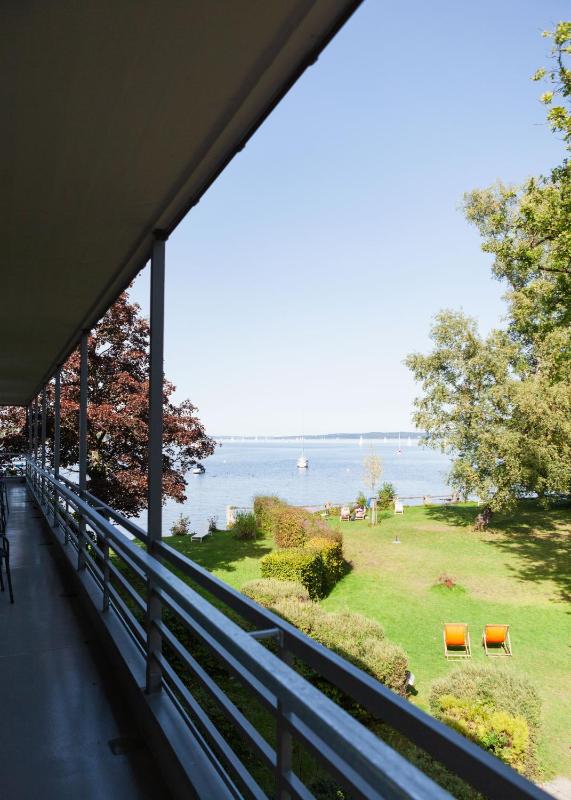 Double Room with Lake View image 1