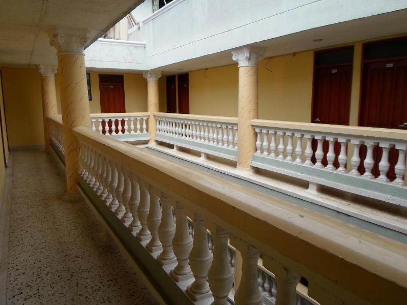 Hotel Colonial Inn - image 18