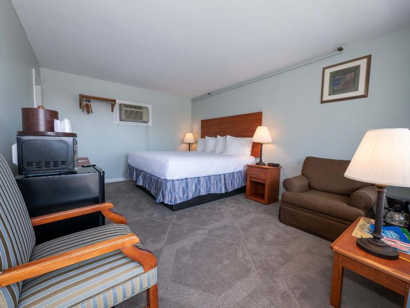 King Room image 3