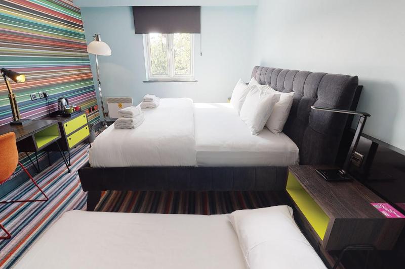 Family Room image 1