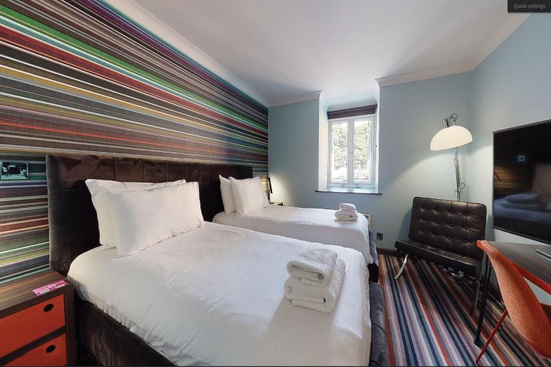 Twin Room image 1
