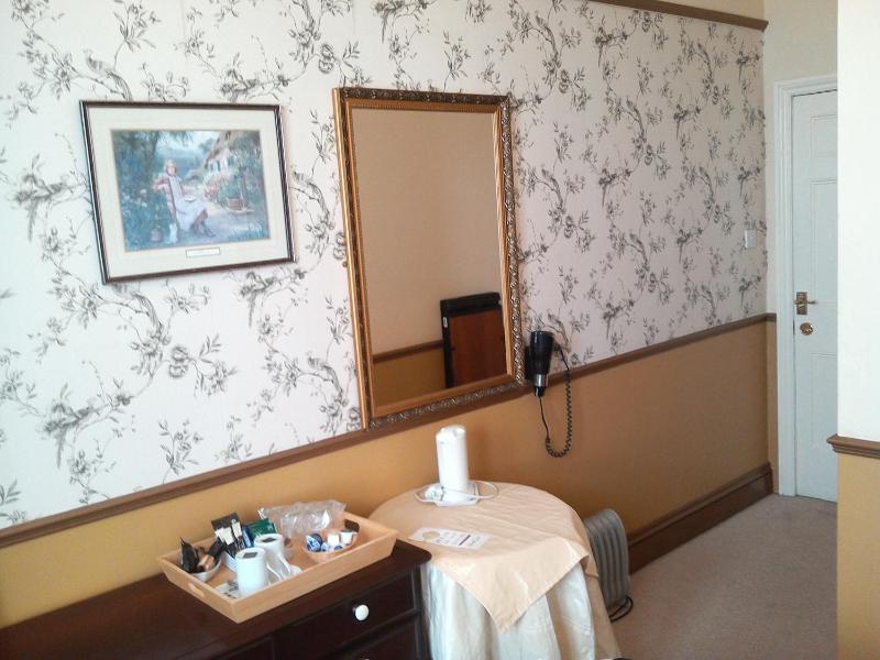 Double Room with Private Bathroom image 2