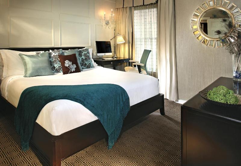Royal King Suite image 2