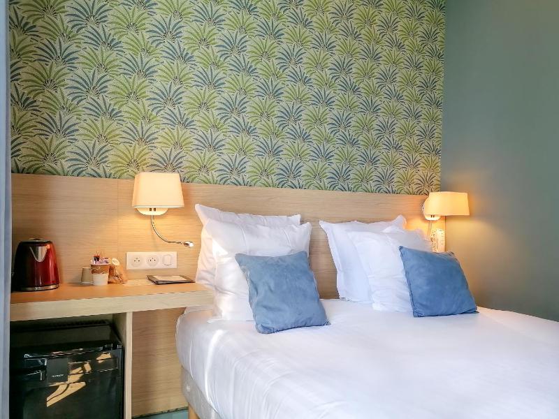 Small Economic Double Room 9m² - Courtyard View image 1