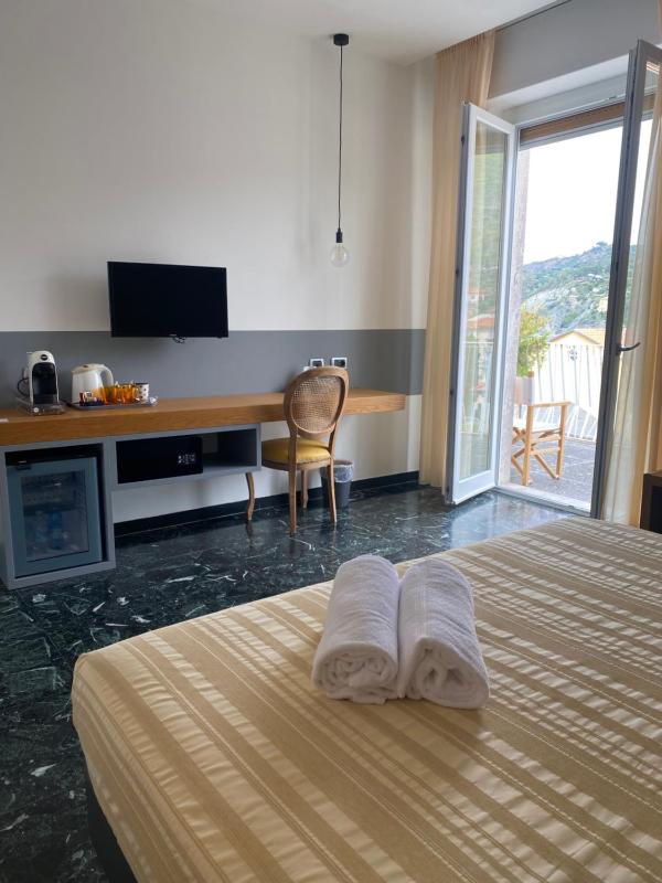 Hotel Garden - image 12