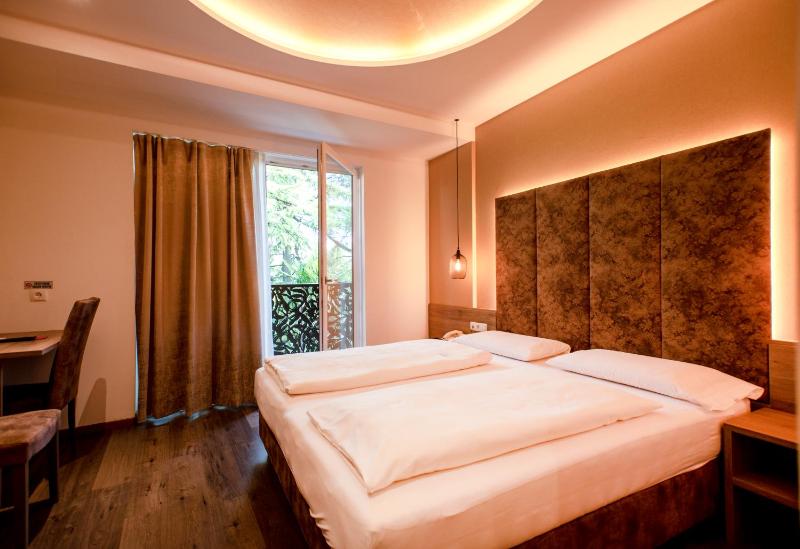 Superior Double Room image 1