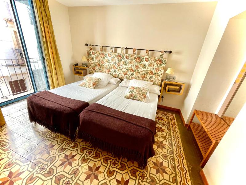 Double Room image 4