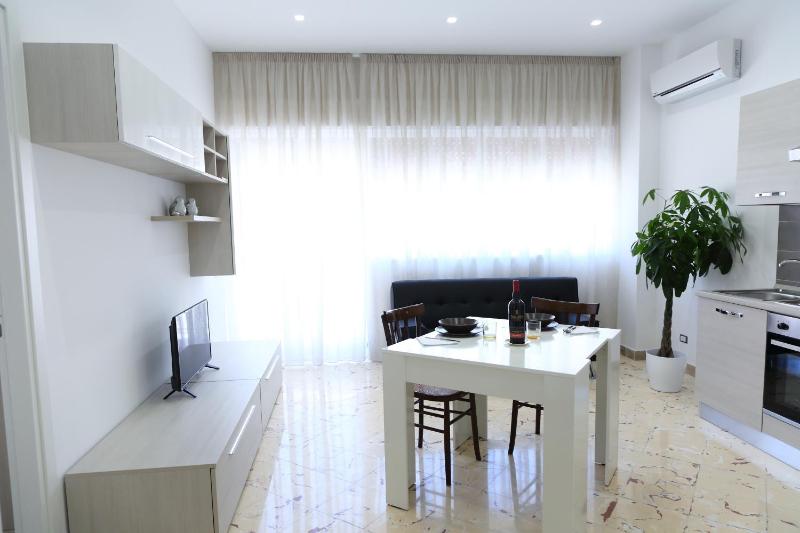 Balcone Giglio (by Vacation Service) - image 3
