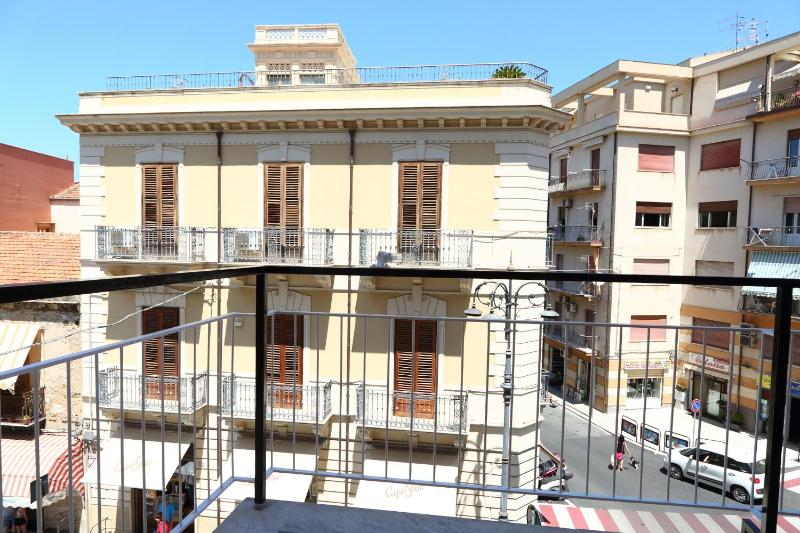 Balcone Giglio (by Vacation Service) - image 11