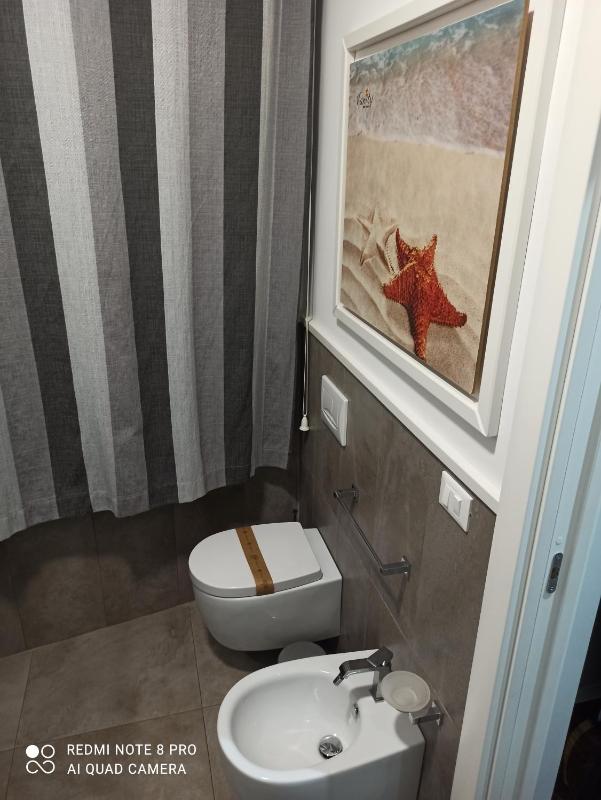 B&B Vanity - image 6