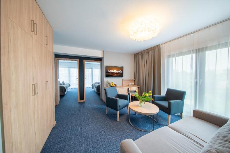 Apartment with Side Sea View image 2