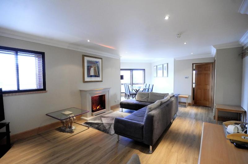 Deluxe Suite image 1