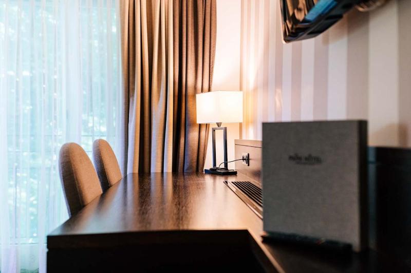Business Room image 1