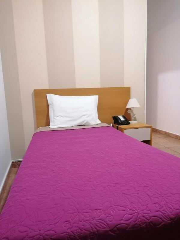 Single Room image 4