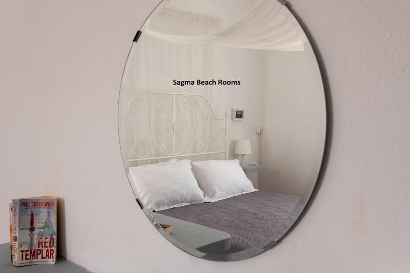 Triple Room with Balcony image 3