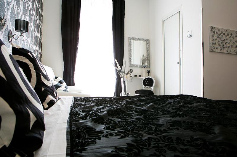 Small Double Room image 1