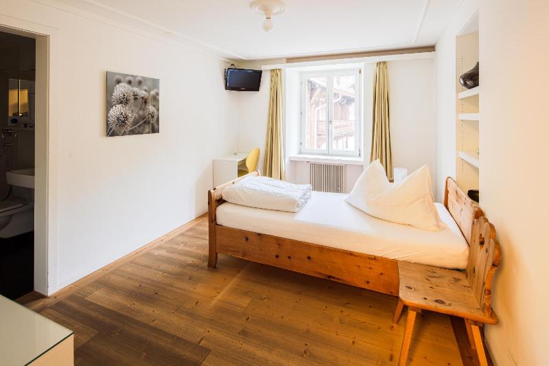 Single Room image 3