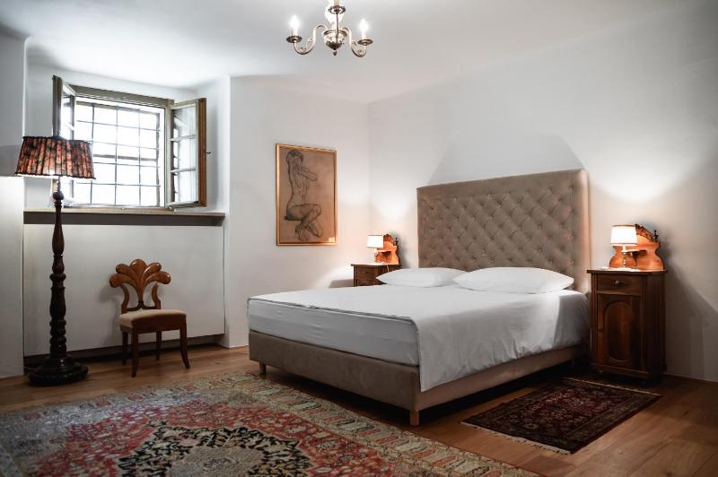 Superior Double Room image 4