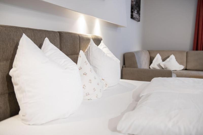 Deluxe Junior Suite image 3
