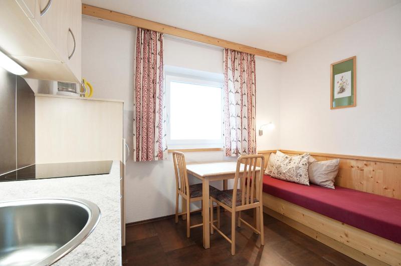 Deluxe One-Bedroom Apartment with Garden View image 1