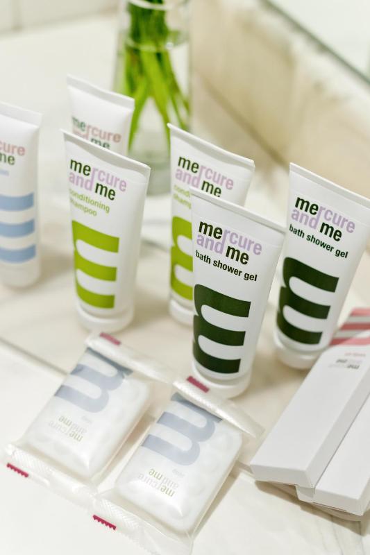 Standard Queen Room image 4