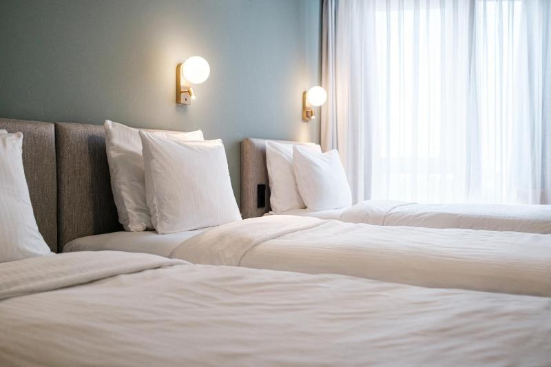 Superior Room with Balcony, One Double Bed and One Single Bed image 4