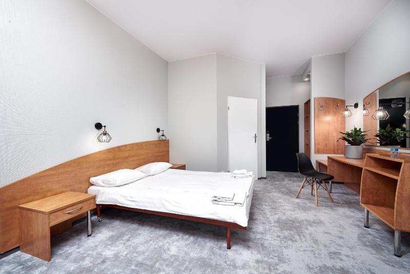 Double Room image 3