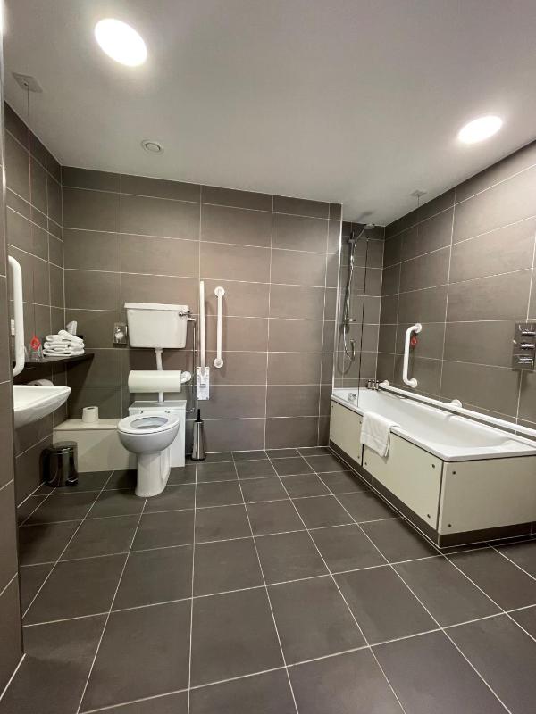 Double Room - Disability Access image 3