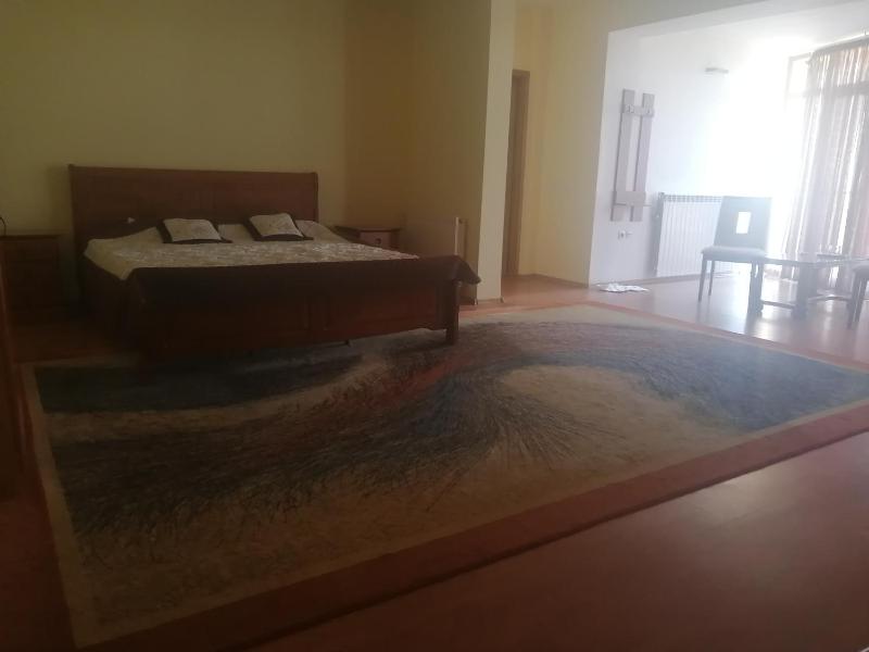Deluxe Double Room image 2