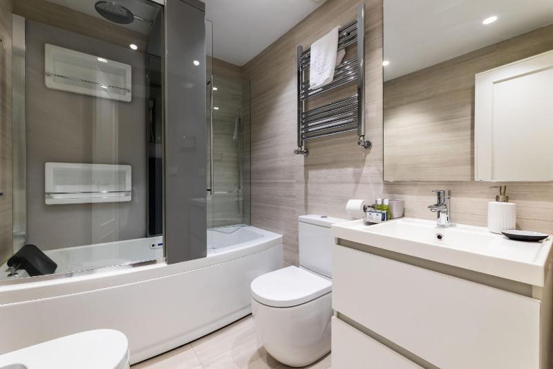 LA CONCHA BEACHVIEW by SWEET HOME SAN SEBASTIAN - image 8